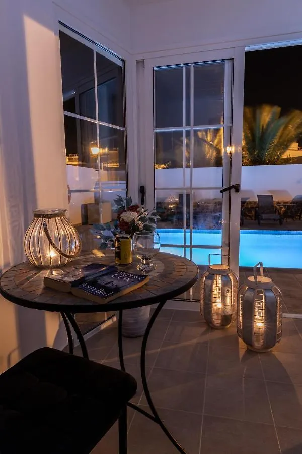 Perfect For Family Holidays With Private Pool, Near Beach And Golf- Villa Ashley Costa De Antigua